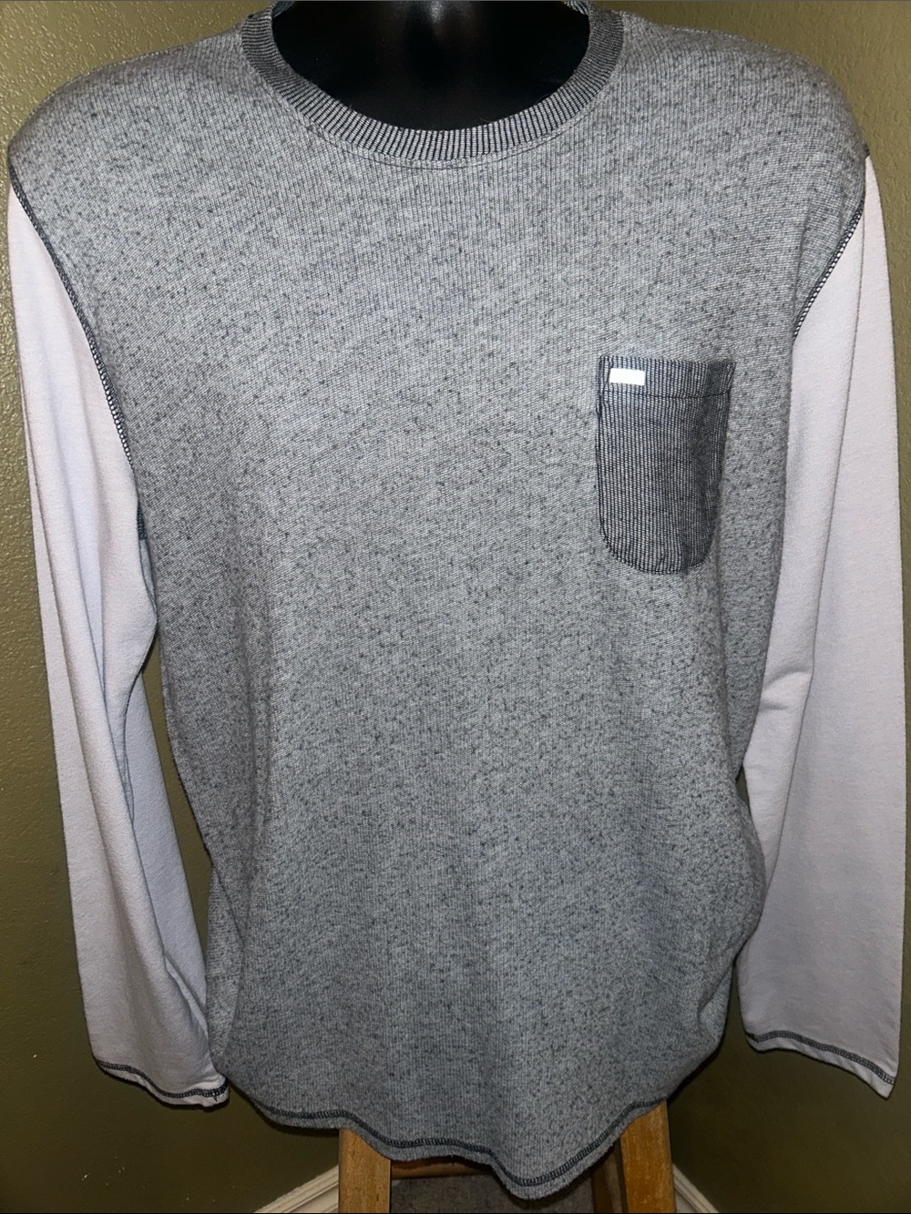 HURLEY Gray Two-Tone Long Sleeve Pocket Lightweight Crewneck SWEATER Size Large